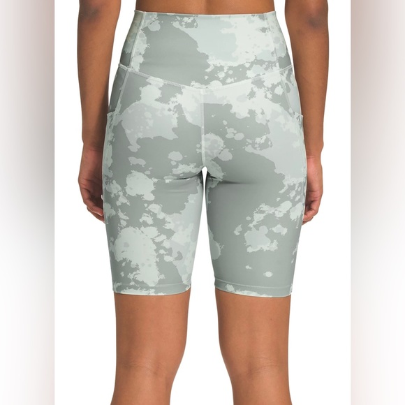 The Northface Motivation 9” Shorts - Picture 3 of 3